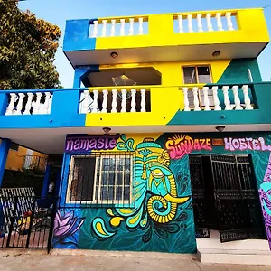 Sundaze Hostal Mazatlán