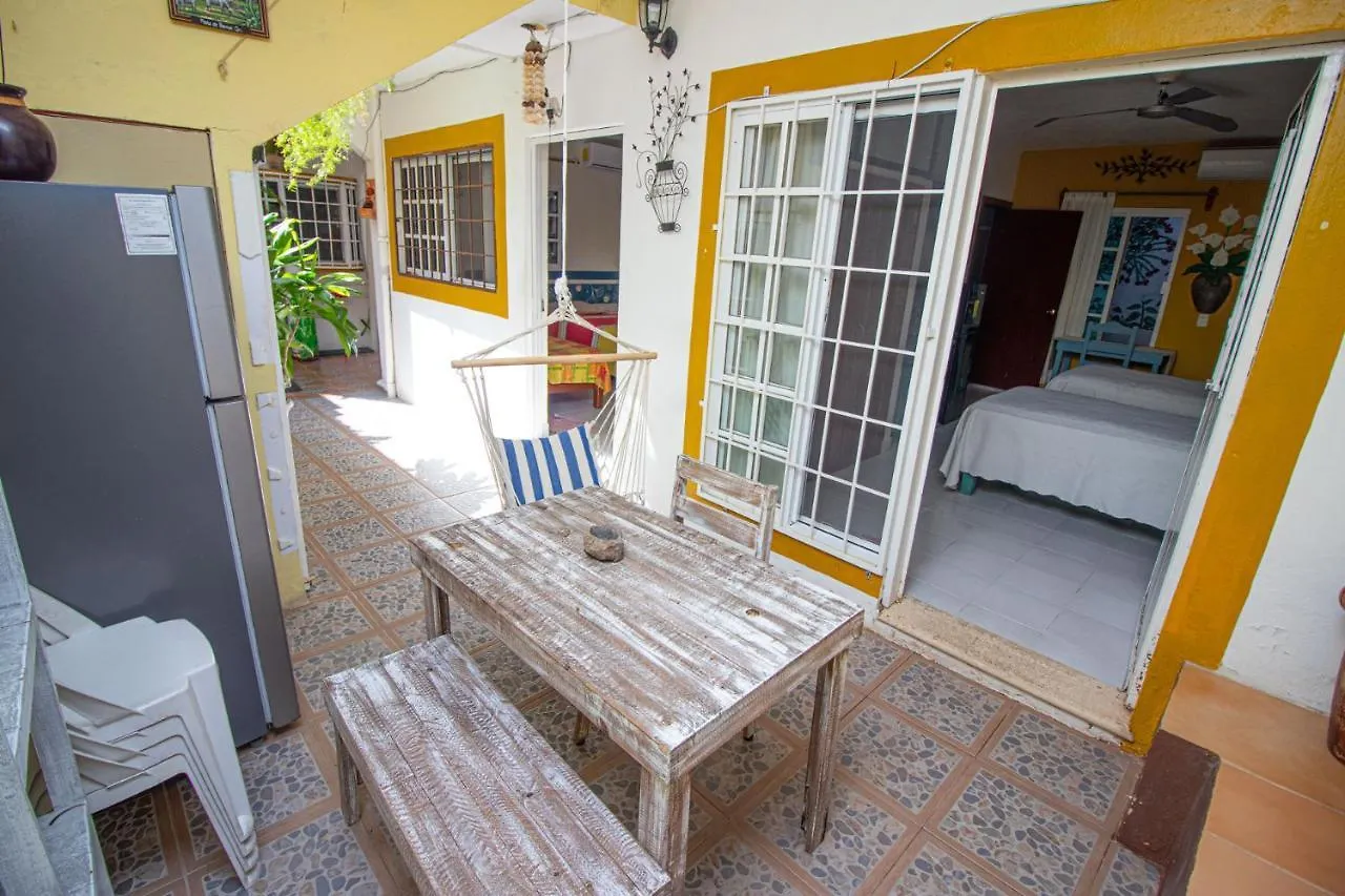 Guest house La Casa Del Almendro Hotel Playa del Carmen