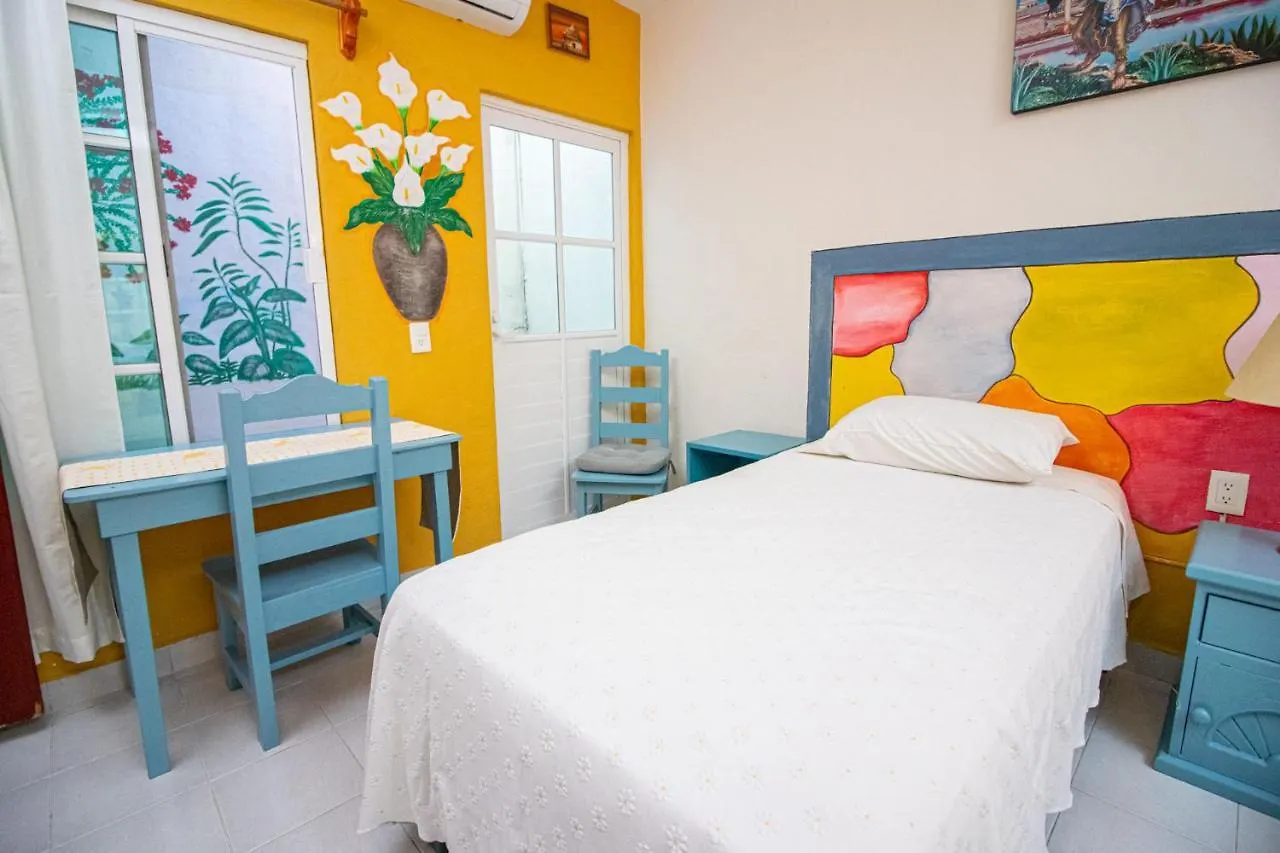 Guest house La Casa Del Almendro Hotel Playa del Carmen