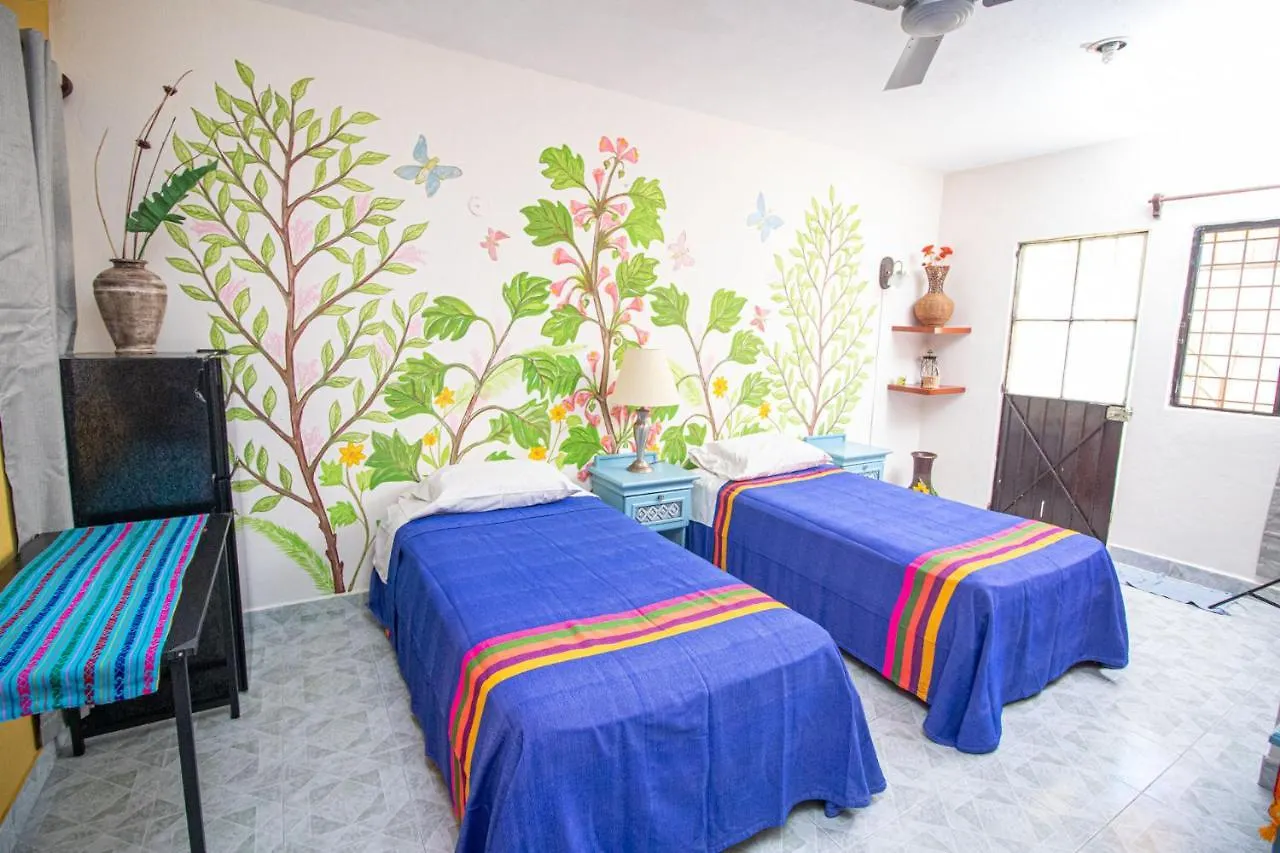 Hotel La Casa Del Almendro Playa del Carmen