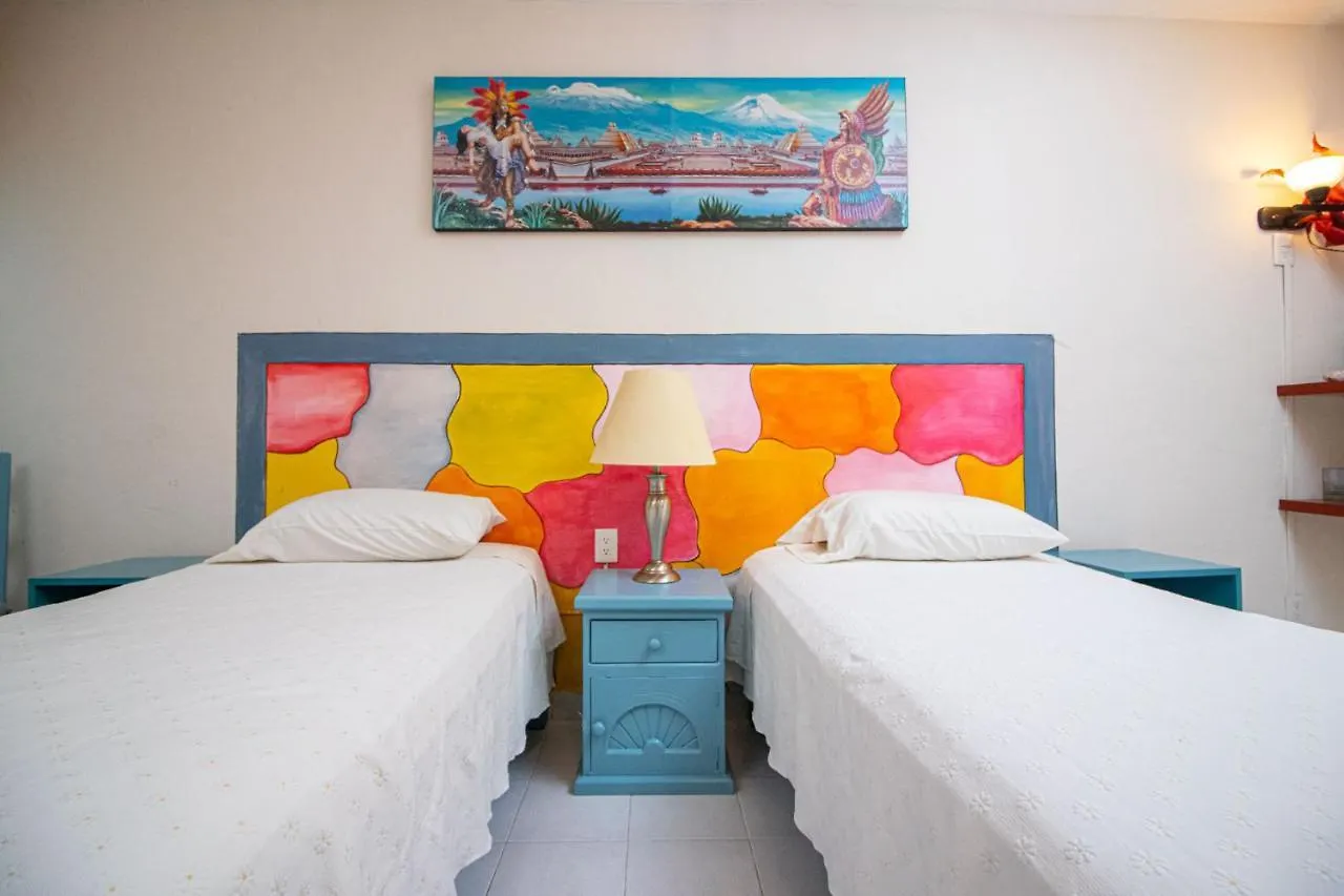 Pensión Hotel La Casa Del Almendro Playa del Carmen México